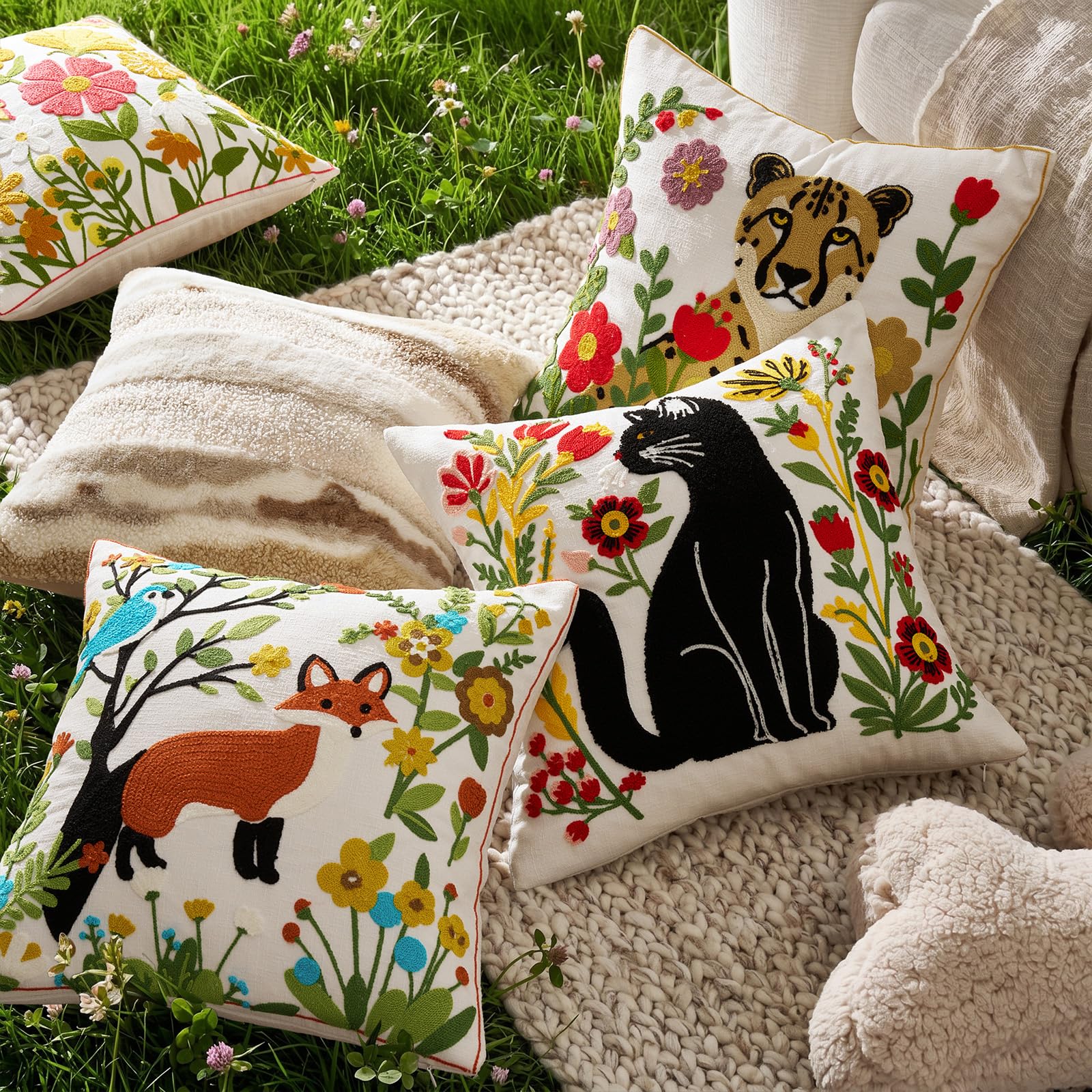Decorative Pillow Covers 18x18 - Throw Pillow Textured Linen Covers for Couch Living Room Decor Cute Animal Patterned Cushion Covers Bed Embroidered Spring Pillowcases Pack of 1